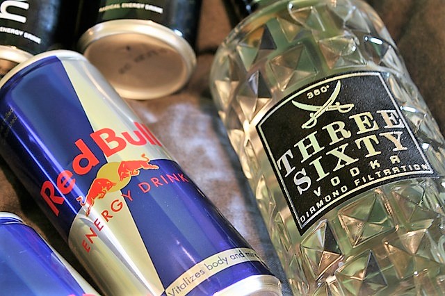 レッドブルの成功から学ぶ、一貫したコンセプトの重要性